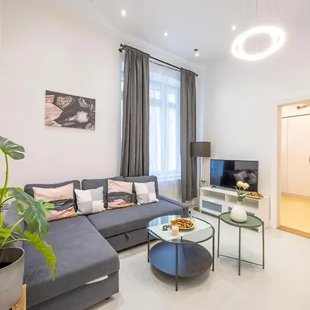 Deluxe & Cozy 3bedroom Next To The Fashion St *