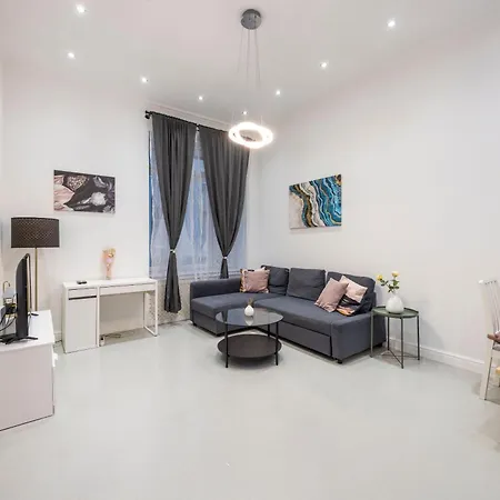 Deluxe & Cozy 3bedroom Next To The Fashion St Apartament Budapeszt